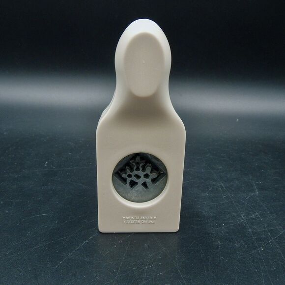 Martha Stewart Cherry Blossom Flower Corner Paper Punch Stamp Scrapbooking - Picture 2 of 4